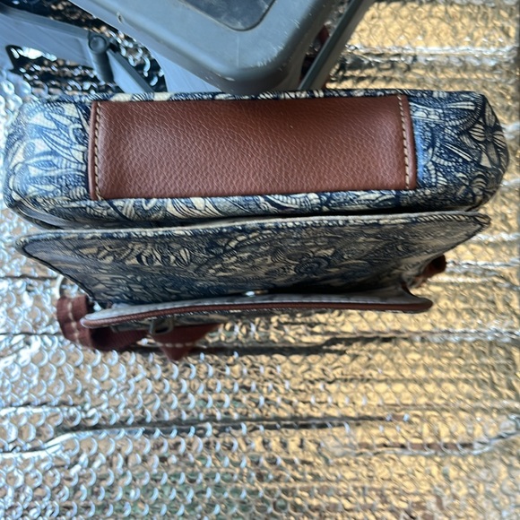 Sakroots Blue Floral Crossbody Bag - Picture 8 of 13